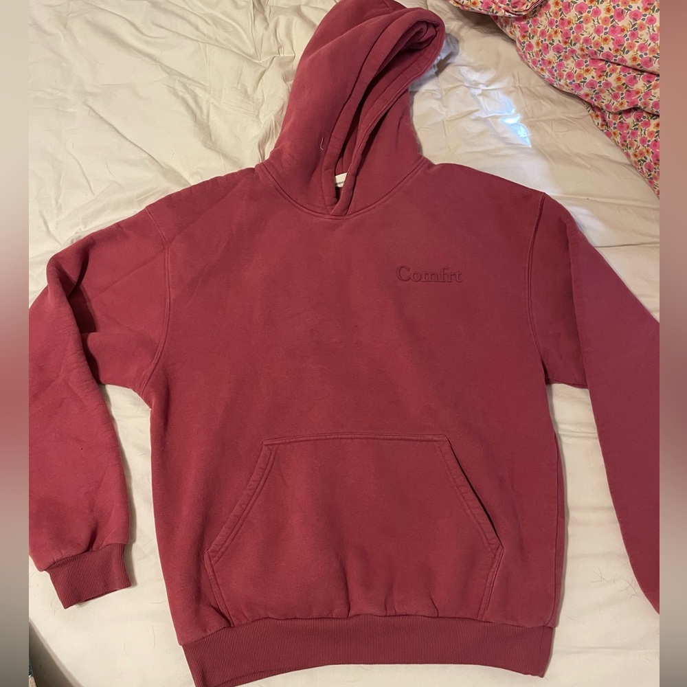 Comfrt Clothing Minimal Collection Berry Hoodie size M